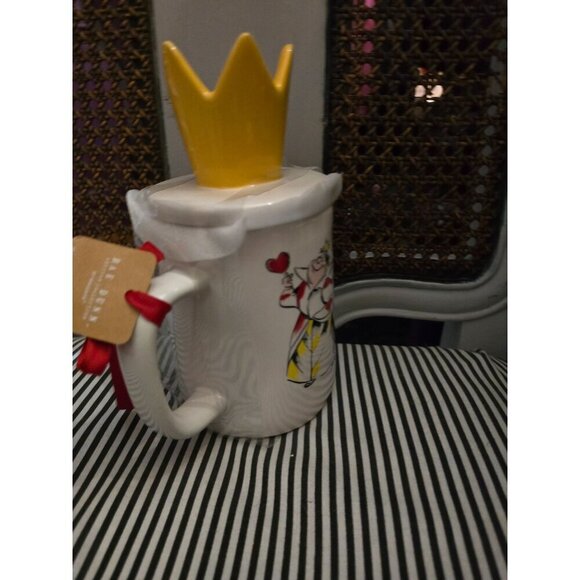 NWT Rae Dunn Disney Alice in Wonderland Queen of Hearts Mug Topper - Picture 4 of 9